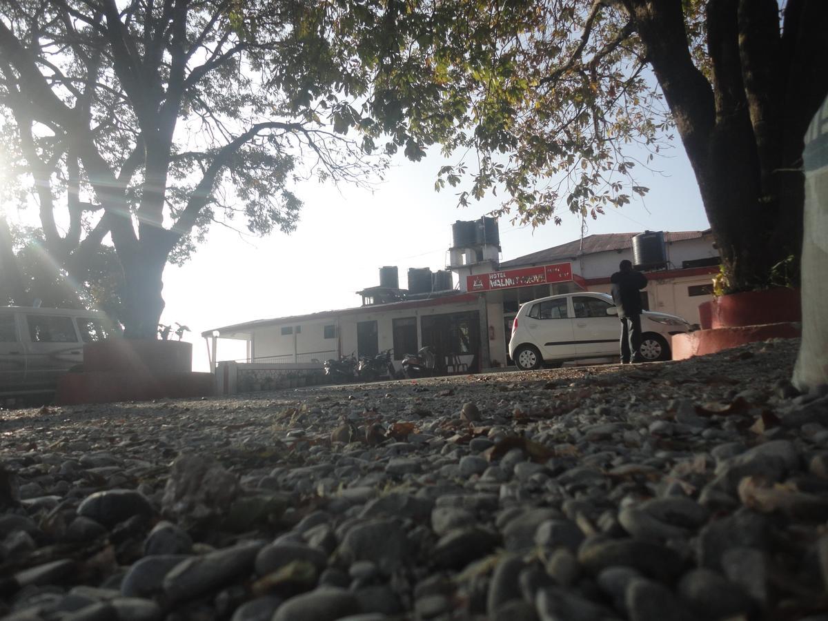Hotel Walnut Grove Mussoorie Esterno foto